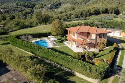 Image de Merveilleuse maison de vacances privée avec piscine privée, Wifi, Tv, terrasse et animaux admis