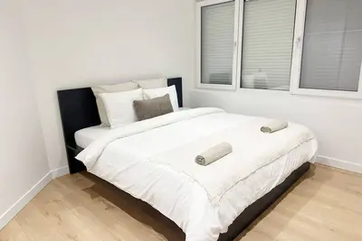 Image de Central 1br Apartment for 4 | Prime Location