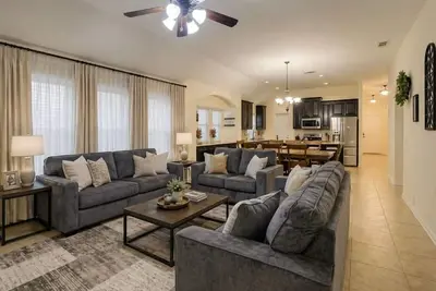 Image de 5br Mansfield Retreat | Near At&T Stadium
