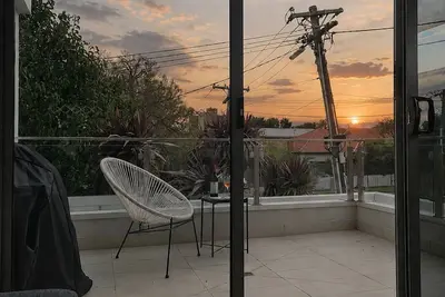 Image de Sunset Balcony Living in the Heart of Footscray