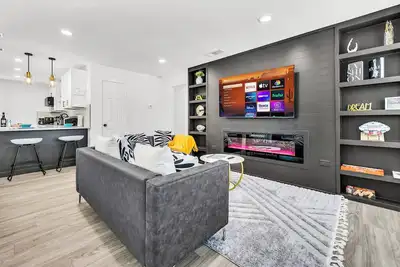 Image de New! Walk to Dallas Stadium Fifa 2026 Games / At&T Stadium! Tx Live! Globe Life
