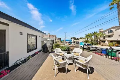 Image de 2 Bedroom, Ocean Views, Large Deck, Remodeled