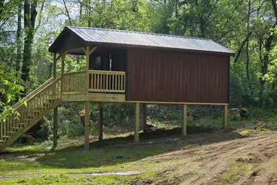 Image de Enchanting 1-bedroom off grid cabin surrounded by Wayne National Forest.
