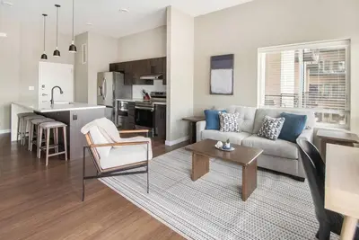 Image de Landing | Stunning 2bd, Pool, Rooftop Lounge