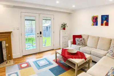 Image de 2 Bedroom Unit in Toronto, Private Entry
