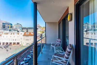 Image de Vue sur la montagne, 2 chambres meublées De Waterkant