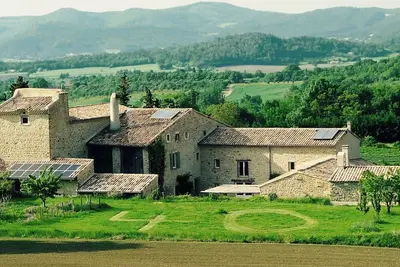 Image de Ferme rénovée en gîte pour 1 à 2 familles proche Saou, Grignan, Dieulefit