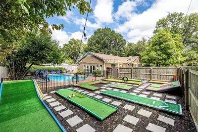 Image de Mini-Golf ~ Heated Pool ~ Hot Tub ~ Game Room