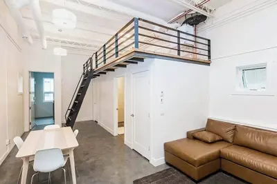 Image de The City Loft Retreat | Bbq, Sleeps 6 |