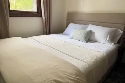 Image de Charming 1-bedroom cottage in Twin Mountain with cozy vibes
