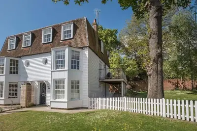 Image de The Retreat Stylish 4 bed  sea views   parking