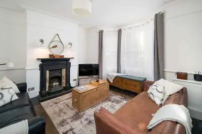 Image de Westhill Town House Spacious 6 bed period home