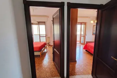 Image de Casa Rosy Tropea: 150sqm of Space and Freshness between Station, downtown and waterfront