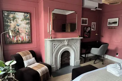 Image de Terrific 2-bedroom townhome with Ac in vibrant Brooklyn