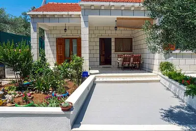 Image de 2 bedroom amazing apartment in Lumbarda