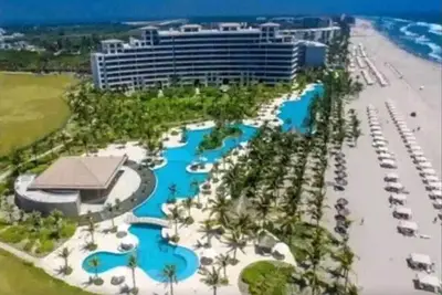 Image de Beautiful Apartment With Beach, La Isla Residences