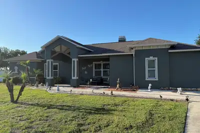Image de Cul-de-Sac Home – 1. 28 acres – Tampa & Brandon