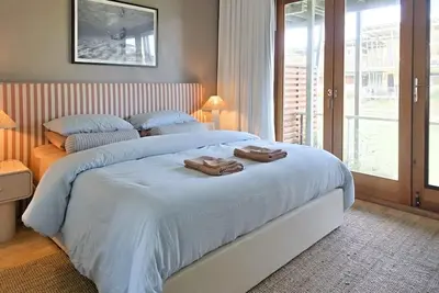 Image de Villa #11 South Shores ~ The Pool house