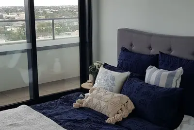 Image de Lowest price  3-bedroom, 2-bathroom apartment with one parking space.