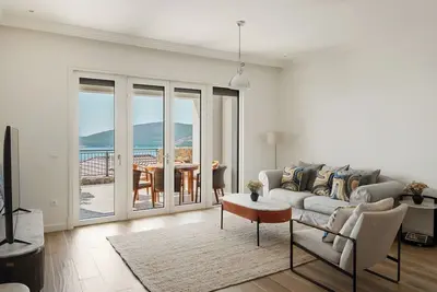 Image de Luxury Sea View Apartment in Luštica Bay for 4 Guests