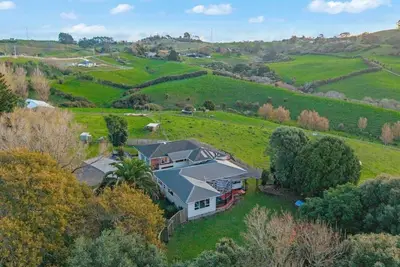 Image de Pokeno Country Retreat | Spa, Bbq and Rural Views