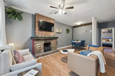 Image de 2br 1Bath 4 Beds Entire Apartment in Bloomfield