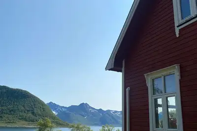 Image de Charming cottage with seaview in Senja