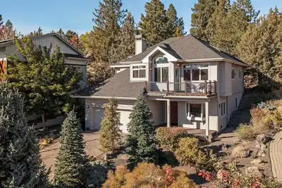 Image de New! Luxury Westside Home | Prime Walkable Location