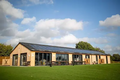 Image de Threshing Barn, Egerton