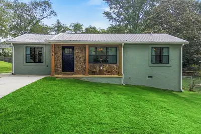 Image de Green Rock Cottage- Near Smith Lake!
