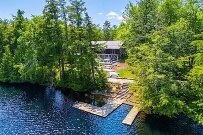 Image de The Deer Cottage | Dock & Hot Tub | Games Room