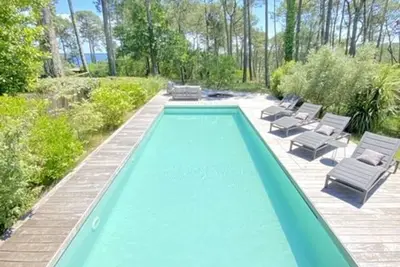 Image de Villa vue lac avec piscine - 12 pers.