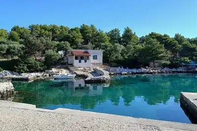 Image de Maison de vacances de style Robinson Crusoé Baie Dragisina (Kornati) (K-25544)