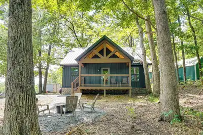 Image de Walk to Water: Irvin Cobb Resort Cabin!