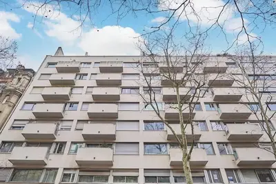 Image de Extraordinary Parisian Living On Avenue Victor Hugo -120 Sqm