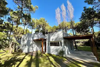 Image de Casa \"De Los Titanes\" I Ideal for Families I Ayres del Bosque Accommodations