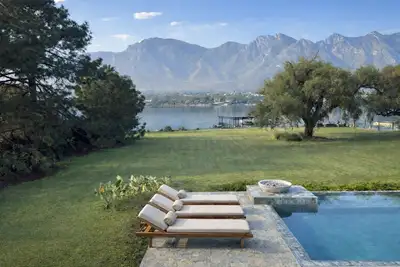 Image de Unique Lakefront estate, Santiago Nl minutes from Monterrey, villa la Boca