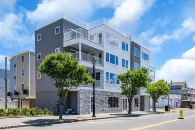 Image de 3br w/ Rooftop Ocean Views Luxury Shore Penthouse