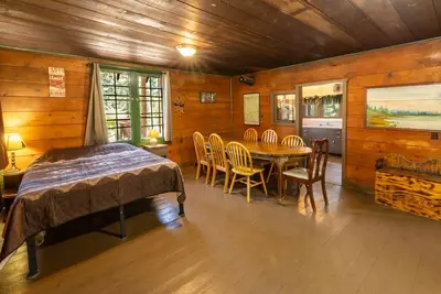 Image de Two-Story Pine Cabin at Camp Layman | Spacious Mountain Lodge for Eight