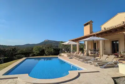 Image de Mallorcan house with pool, garden, barbecue and Wifi near the beach
