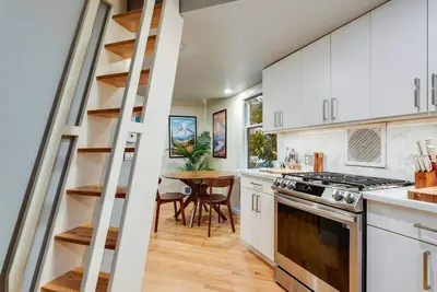 Image de Capitol Hill Urban Oasis