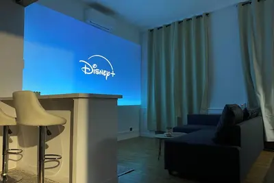 Image de Cinéma et jeux de société, logement calme