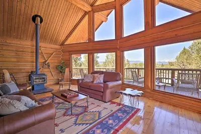 Image de Log Home w/view, Ping Pong, Cornhole, Gas FirePit!