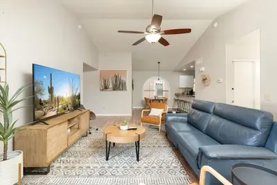Image de Pool Home Near Cardinals | Great for Families