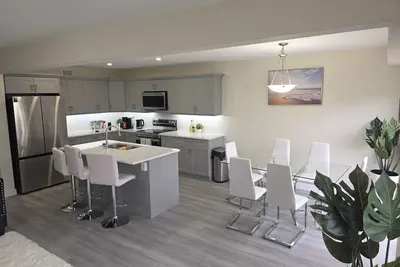 Image de Welcome to Tf Empire’s brand‑new luxury home, featuring 4 bedrooms.