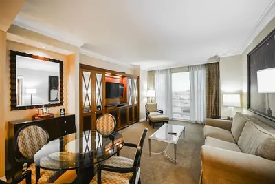 Image de Svs: One Bedroom | Balcony | Signature at Mgm