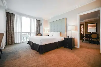 Image de Svs: One Bedroom | Balcony | Signature at Mgm