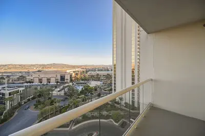 Image de Svs: One Bedroom | Balcony | Signature at Mgm