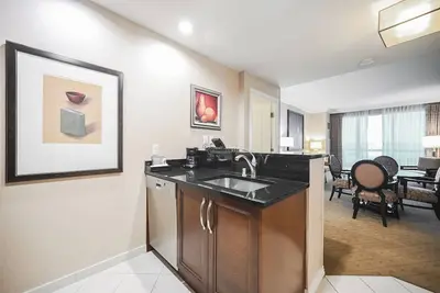 Image de Svs: One Bedroom | Balcony | Signature at Mgm