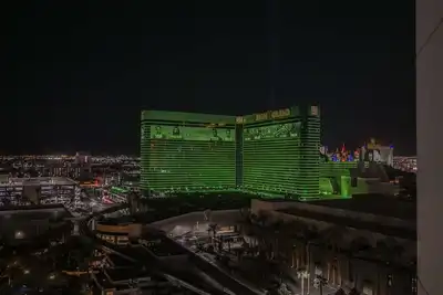 Image de Svs: Ph Floor One Bedroom | Balcony | Signature at Mgm